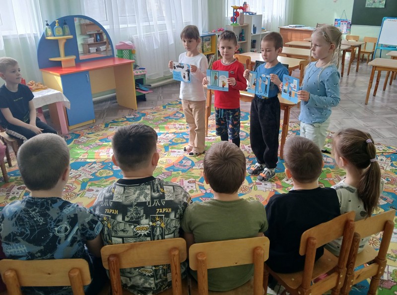 Профилактическая беседа и просмотр презентации &quot;Правила безопасного поведения&quot;.