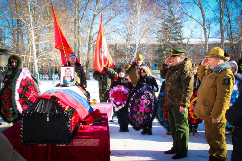 Сегодня в селе Рогаткино простились с нашим земляком Валерием Тарновским, погибшим в зоне спецоперации.