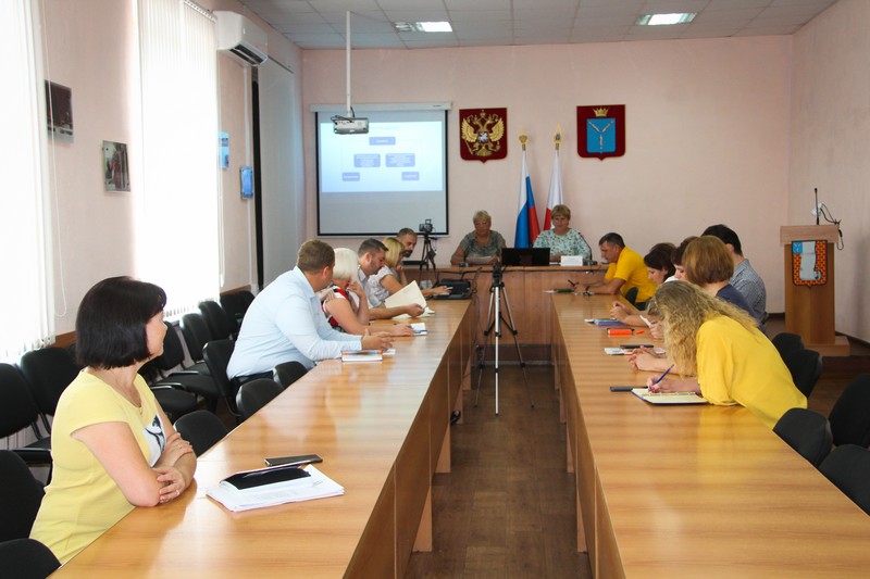 В районной администрации прошло заседание постоянно действующего совещания.