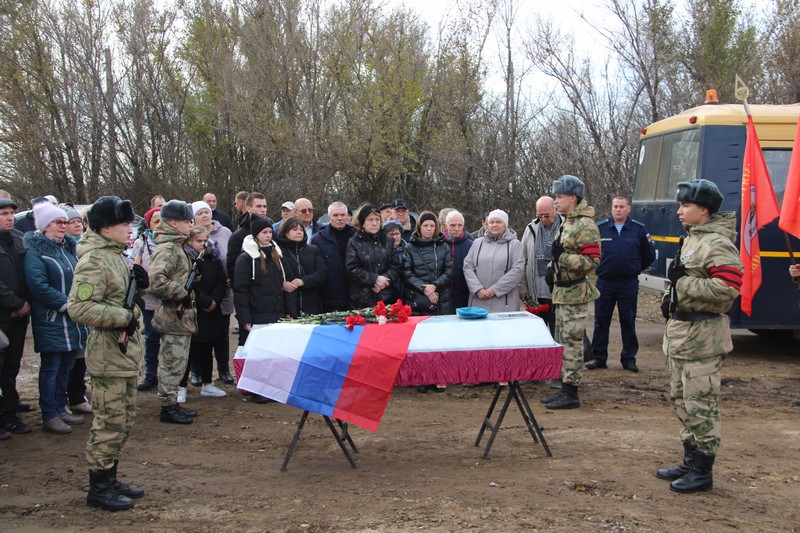 Сегодня на территории нового кладбища простились с Сергеем Подкоротовым, погибшего в ходе специальной военной операции.