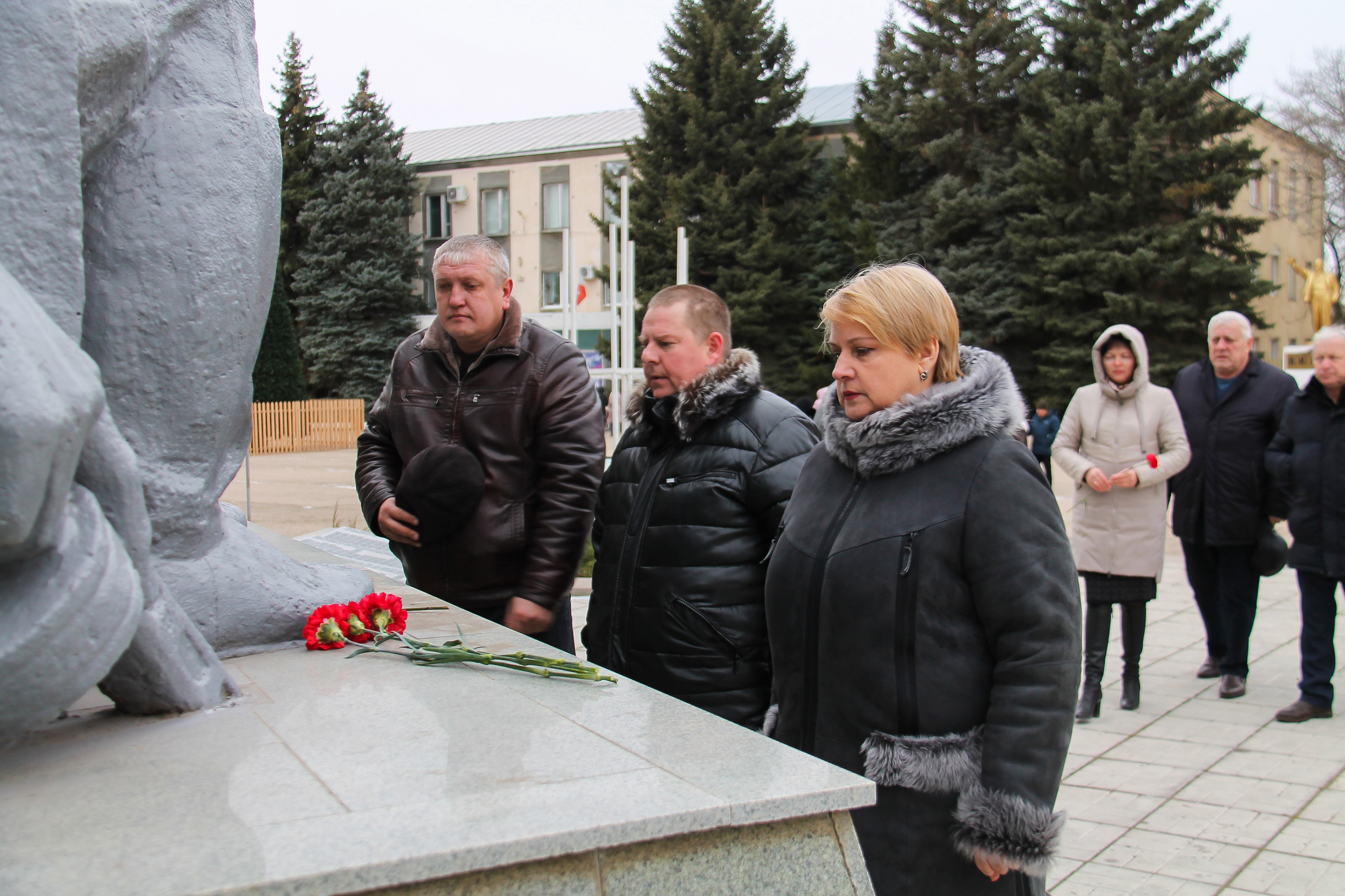 Фото памятного мероприятия, посвященного Дню неизвестного солдата.