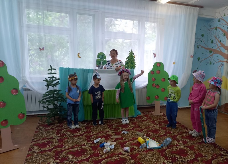 Сегодня день экологии.
