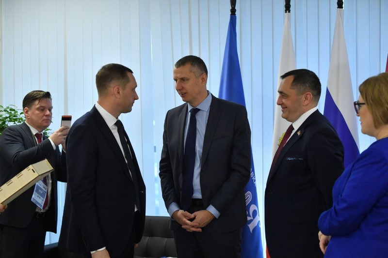 Роман Бусаргин провел встречу с послом Республики Беларусь в РФ.
