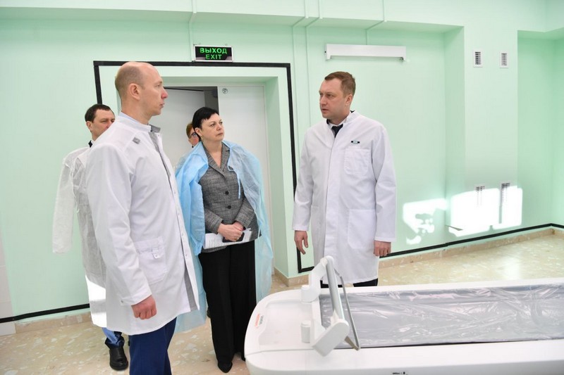 Роман Бусаргин посетил Марксовскую районную больницу.
