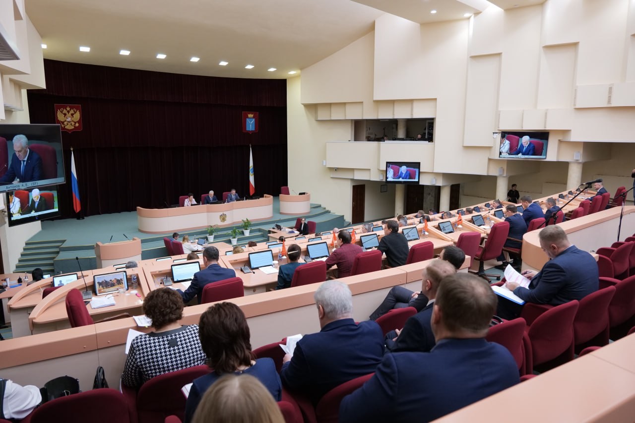 Сегодня на заседании областной думы были представлены поправки в бюджет.