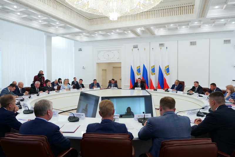 Роман Бусаргин провел постоянно действующее совещание.