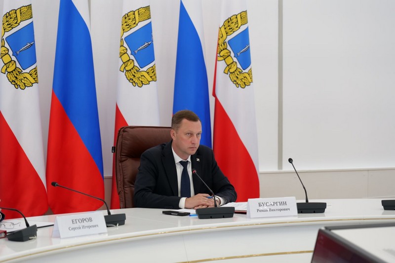 Губернатор Роман Бусаргин провел постоянно действующее совещание с участием зампредов и министров Правительства области, а также глав районов.