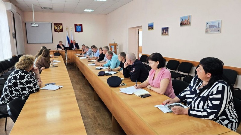 Оргкомитет по балу выпускников и Дню молодежи.