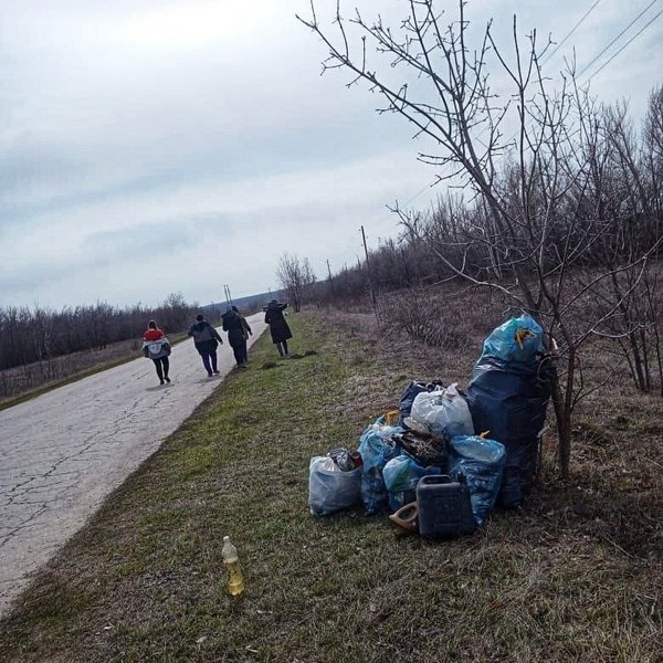 Расстояние от села Ключи до Красноармейска, примерно около 6 км.