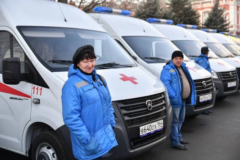 В Саратовской области 1,2 тысячи работников  скорой медицинской помощи получают социальную выплату.