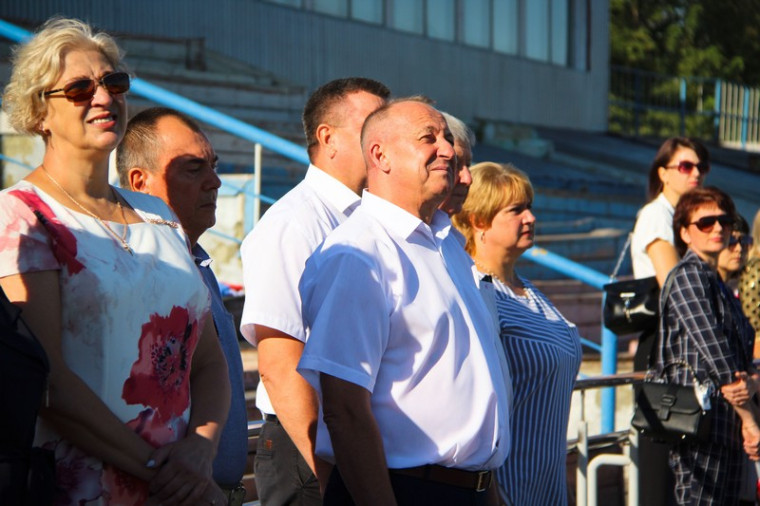 Глава района принял участие в торжественном мероприятии, посвященном Дню флага России. Глава района принял участие в торжественном мероприятии, посвященном Дню флага России.