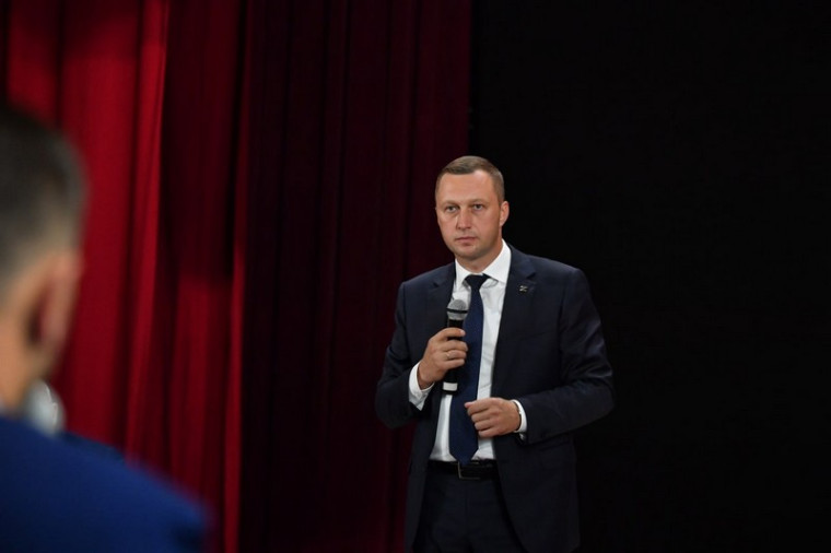Роман Бусаргин встретился с жителями Красноармейского района. Роман Бусаргин встретился с жителями Красноармейского района.