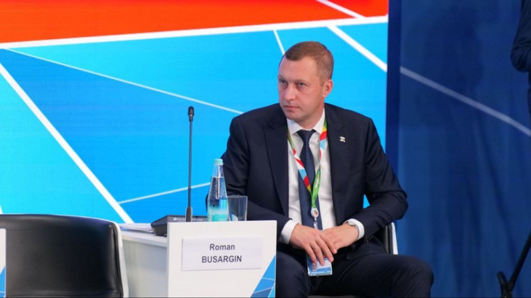 Губернатор Роман Бусаргин выступил на панельной сессии «Россия и Африка: партнерство ради продовольственного суверенитета». Губернатор Роман Бусаргин выступил на панельной сессии «Россия и Африка: партнерство ради продовольственного суверенитета».