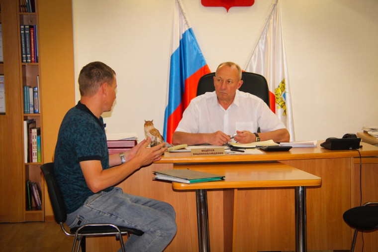 Александр Зотов провёл встречу с представителем строительного контроля. Александр Зотов провёл встречу с представителем строительного контроля.