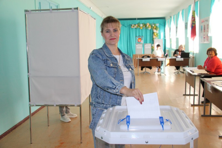 На территории Красноармейского района идёт голосование на выборах в органы местного самоуправления. На территории Красноармейского района идёт голосование на выборах в органы местного самоуправления.