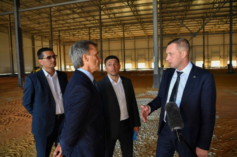 Роман Бусаргин: в Саратове откроется логистический комплекс сетевых магазинов. Роман Бусаргин: в Саратове откроется логистический комплекс сетевых магазинов.