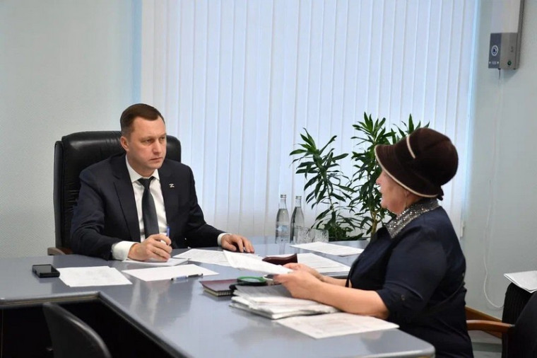 Роман Бусаргин провёл приём граждан. Роман Бусаргин провёл приём граждан.