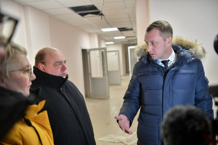Губернатор Роман Бусаргин посетил новый корпус областной детской клинической больницы. Губернатор Роман Бусаргин посетил новый корпус областной детской клинической больницы.