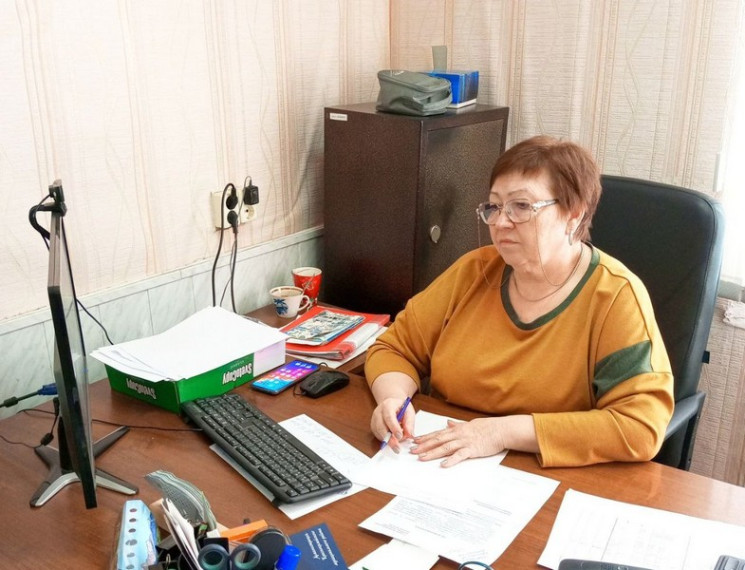 Представитель отдела налоговой политики районной администрации Светлана Седова принимает участие в совещании по мобилизации доходов. Представитель отдела налоговой политики районной администрации Светлана Седова принимает участие в совещании по мобилизации доходов.