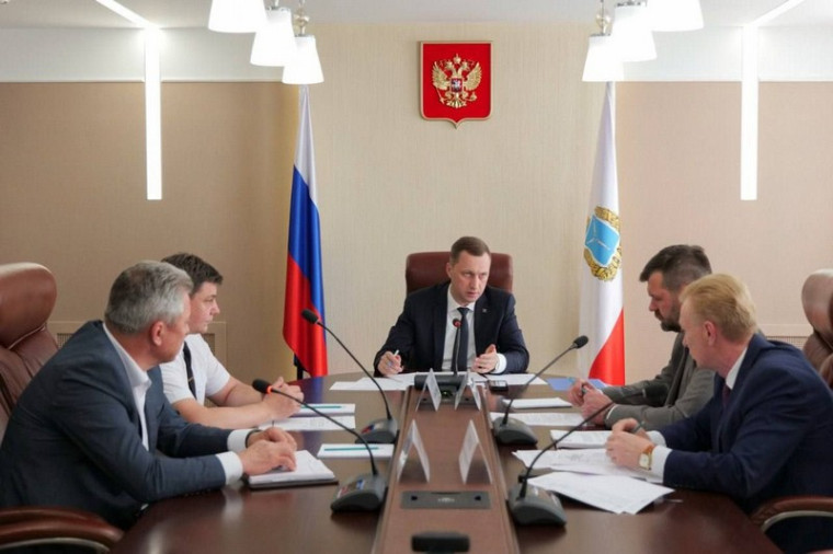 Губернатор Роман Бусаргин провел совещание, посвященное возобновлению пассажирских междугородних перевозок по Волге. Губернатор Роман Бусаргин провел совещание, посвященное возобновлению пассажирских междугородних перевозок по Волге.