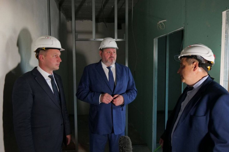 Роман Бусаргин: в Балакове идет строительство нового корпуса дома-интерната для престарелых и инвалидов. Роман Бусаргин: в Балакове идет строительство нового корпуса дома-интерната для престарелых и инвалидов.