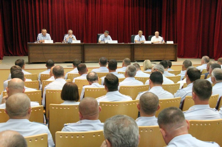 В ГУ МВД России по Саратовской области подвели итоги оперативно-служебной деятельности за первое полугодие текущего года. В ГУ МВД России по Саратовской области подвели итоги оперативно-служебной деятельности за первое полугодие текущего года.