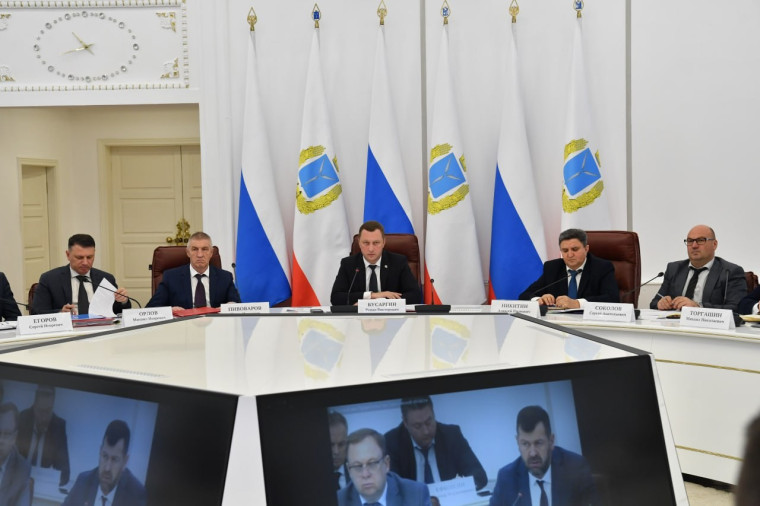 Подготовка дорожных комплексов Саратова и Энгельса к зимнему периоду. Подготовка дорожных комплексов Саратова и Энгельса к зимнему периоду.