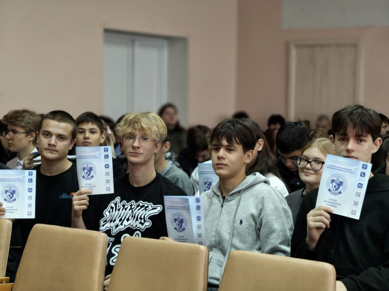 По инициативе отдела образования районной администрации была проведена профориентация со школьниками. По инициативе отдела образования районной администрации была проведена профориентация со школьниками.