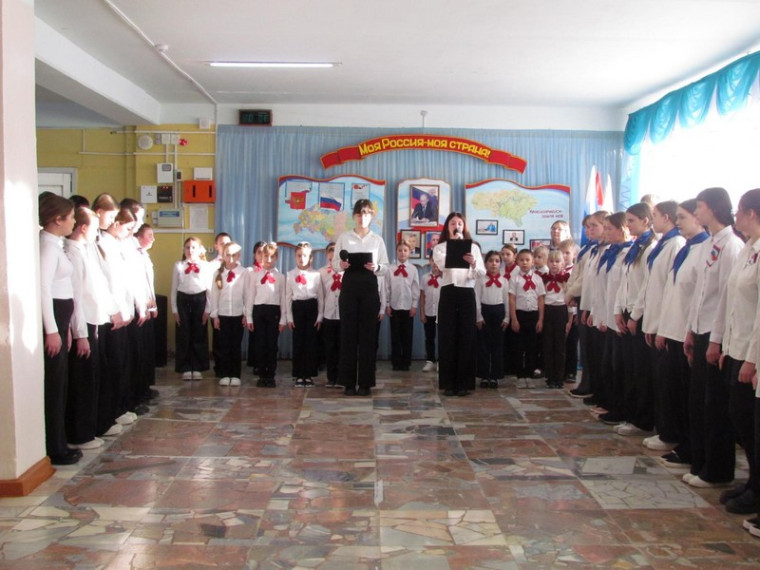 Парта героя. Парта героя.