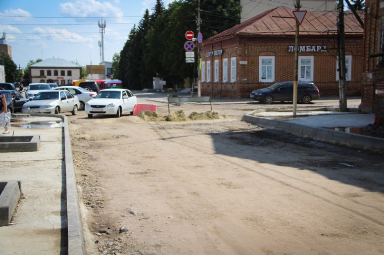 Работы по обустройству улицы Ленина не обходят стороной и общественный Совет.