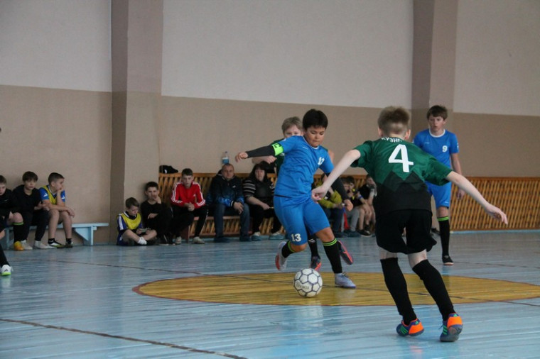 Сергей Всемирнов принял участие в открытии первенства Красноармейска по мини-футболу, посвящённому юбилею Вячеслава Певнева.