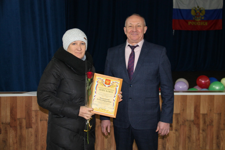 Глава района Александр Зотов провёл встречу с жителями села Нижняя Банновка.