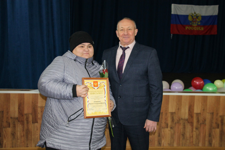 Глава района Александр Зотов провёл встречу с жителями села Нижняя Банновка.